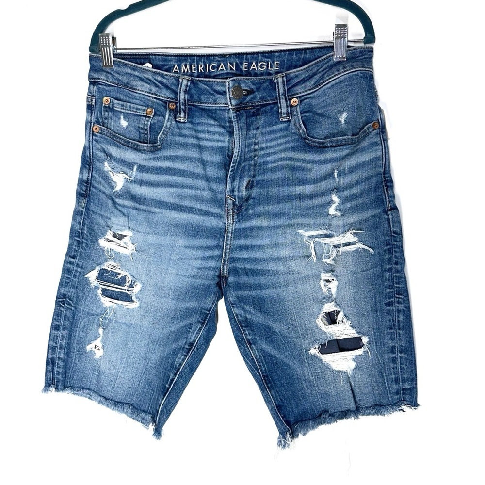 American Eagle Outfitters Airflex Distressed Blue Denim Shorts Raw Hem Size 32